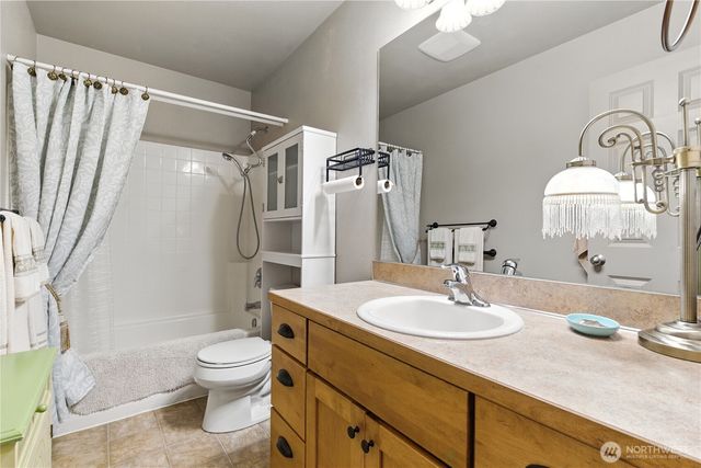 30 E Ballycastle Way, Shelton, WA 98584
