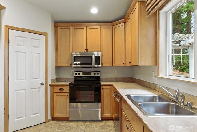 30 E Ballycastle Way, Shelton, WA 98584