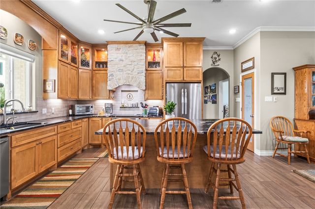 318 House Ave, Sandia, TX 78383