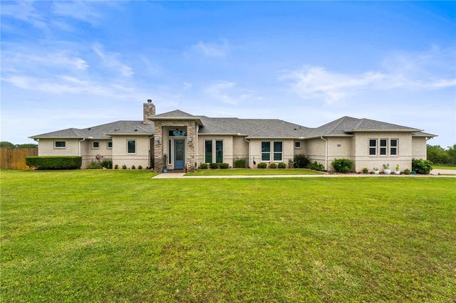318 House Ave, Sandia, TX 78383
