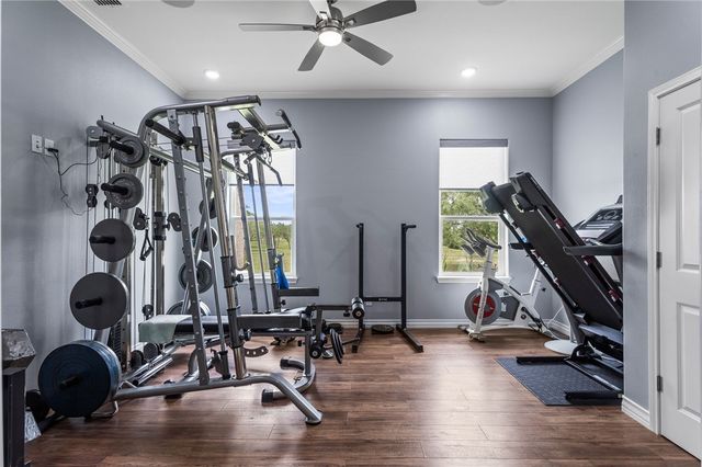 318 House Ave, Sandia, TX 78383