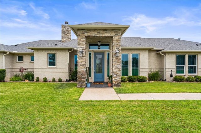 318 House Ave, Sandia, TX 78383
