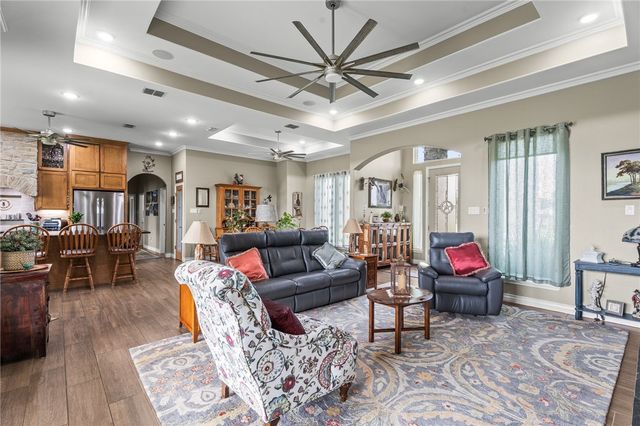 318 House Ave, Sandia, TX 78383