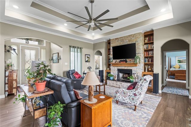 318 House Ave, Sandia, TX 78383