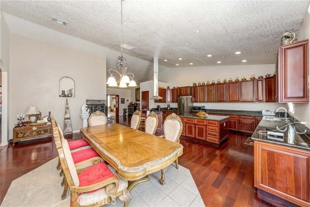 3789 Luna Road, Phelan, CA 92371