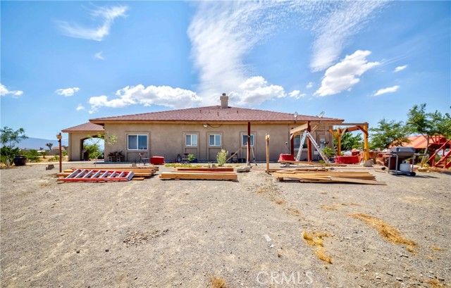 3789 Luna Road, Phelan, CA 92371