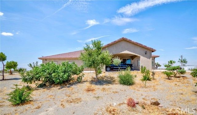 3789 Luna Road, Phelan, CA 92371
