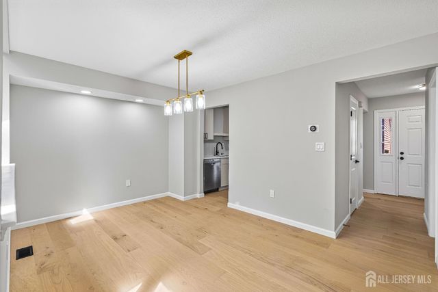 59 Bayberry Drive, Franklin, NJ 08873