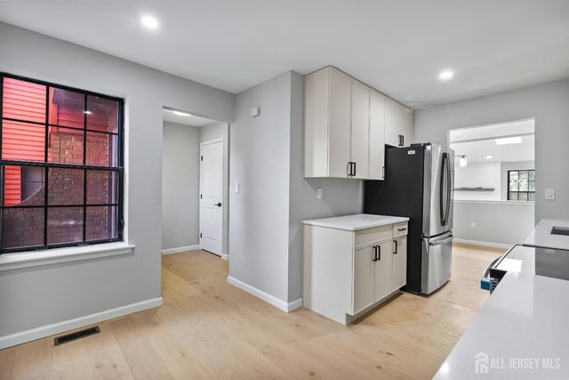 59 Bayberry Drive, Franklin, NJ 08873