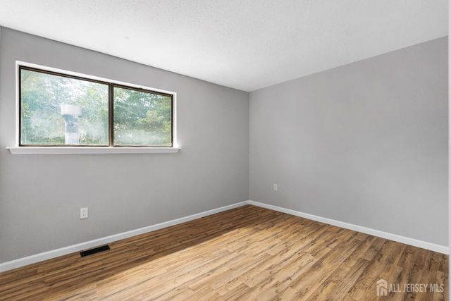 59 Bayberry Drive, Franklin, NJ 08873