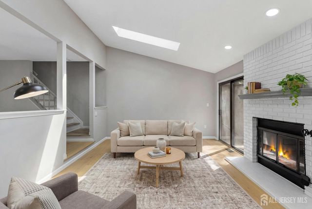 59 Bayberry Drive, Franklin, NJ 08873