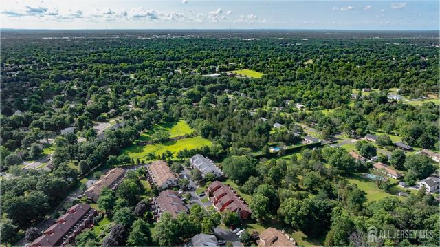 59 Bayberry Drive, Franklin, NJ 08873