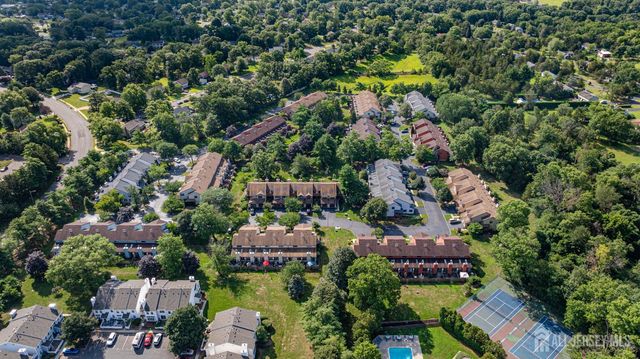 59 Bayberry Drive, Franklin, NJ 08873