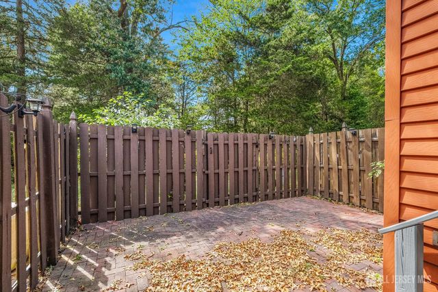 59 Bayberry Drive, Franklin, NJ 08873
