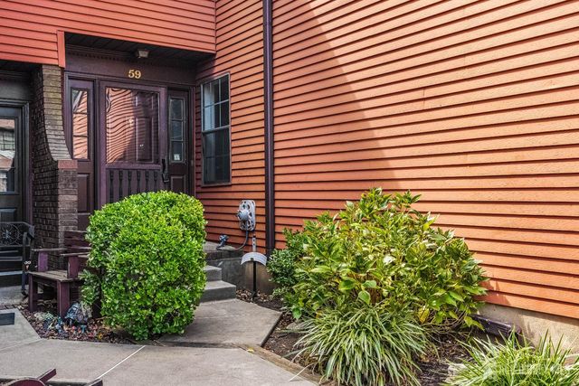 59 Bayberry Drive, Franklin, NJ 08873