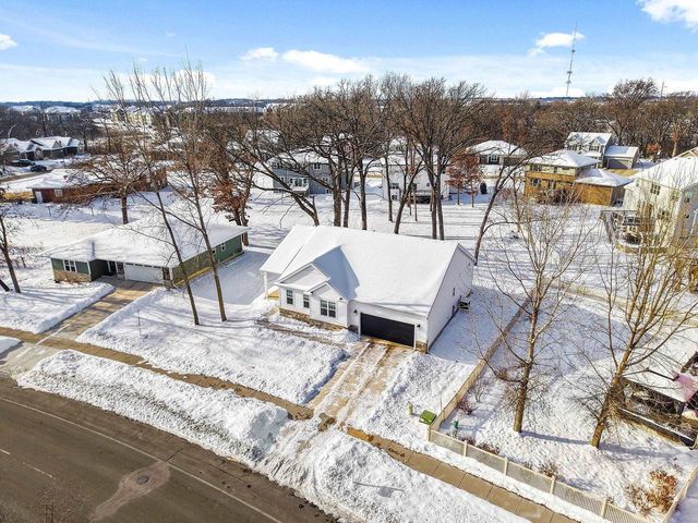 1182 O'Keeffe Avenue, Sun Prairie, WI 53590