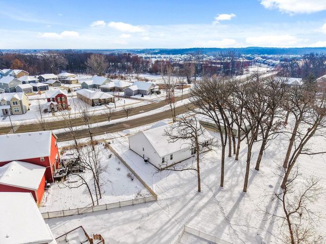 1182 O'Keeffe Avenue, Sun Prairie, WI 53590