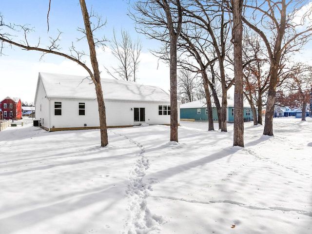 1182 O'Keeffe Avenue, Sun Prairie, WI 53590