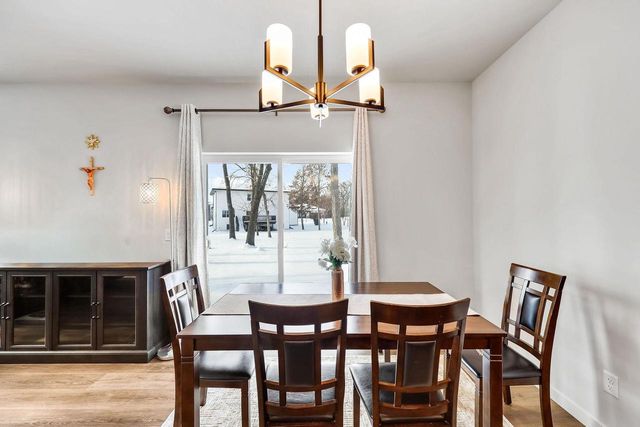 1182 O'Keeffe Avenue, Sun Prairie, WI 53590