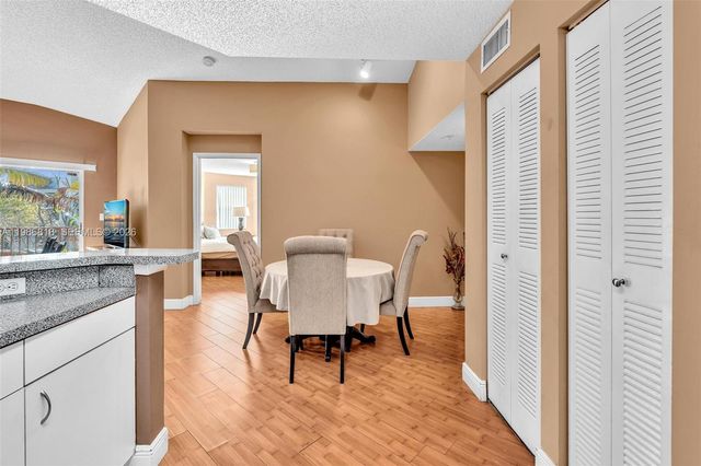 771 N Pine Island Rd 303, Plantation, FL 33324