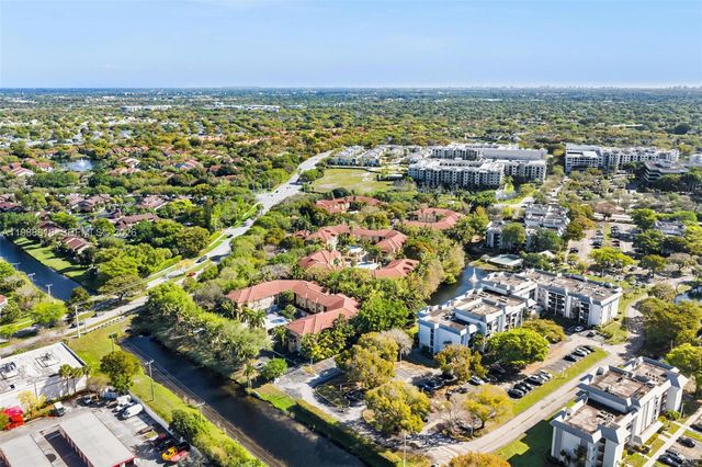 771 N Pine Island Rd 303, Plantation, FL 33324