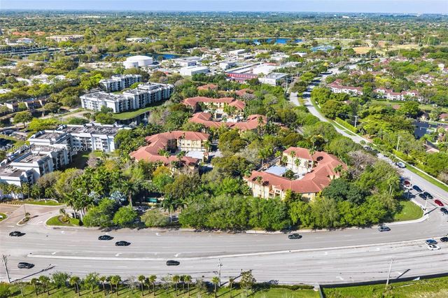 771 N Pine Island Rd 303, Plantation, FL 33324