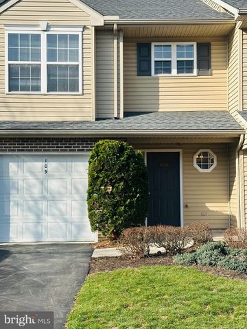 109 CARDINAL LN, Hummelstown, PA 17036