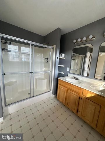 109 CARDINAL LN, Hummelstown, PA 17036