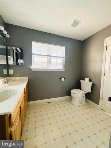 109 CARDINAL LN, Hummelstown, PA 17036