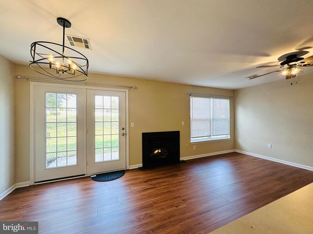 109 CARDINAL LN, Hummelstown, PA 17036