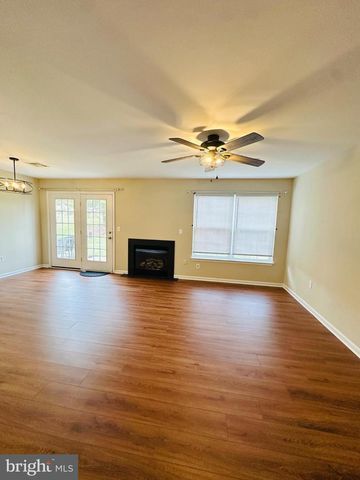 109 CARDINAL LN, Hummelstown, PA 17036