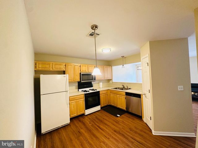 109 CARDINAL LN, Hummelstown, PA 17036