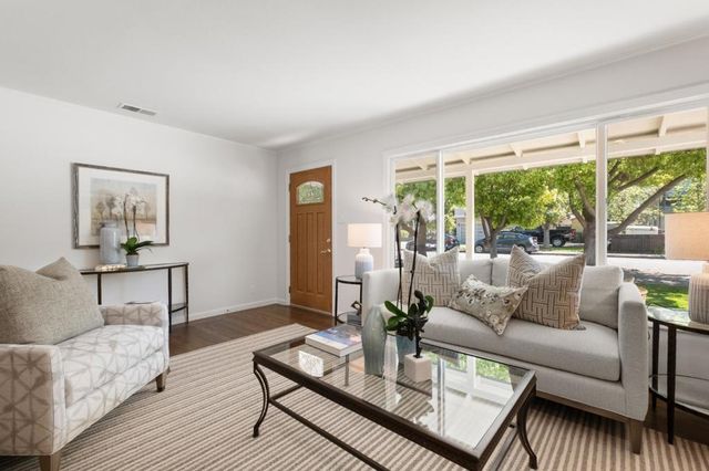 1621 Silver Avenue, Redwood City, CA 94061