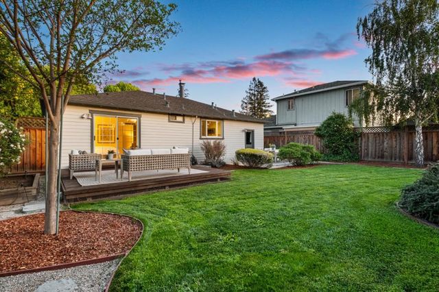1621 Silver Avenue, Redwood City, CA 94061