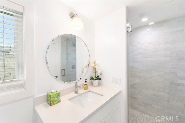 417 E Bay, Newport Beach, CA 92661