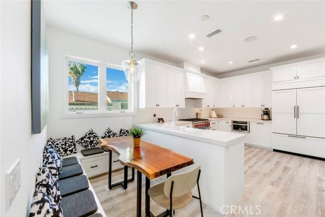 417 E Bay, Newport Beach, CA 92661