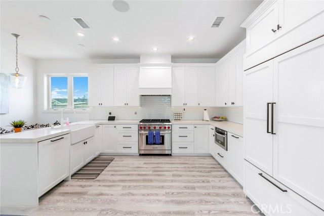 417 E Bay, Newport Beach, CA 92661