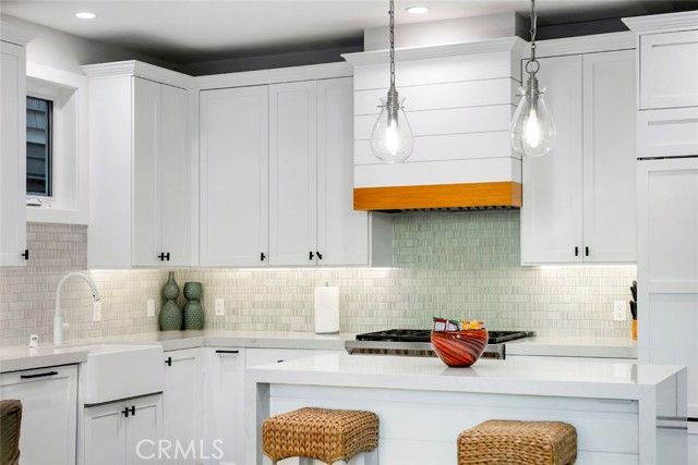 417 E Bay, Newport Beach, CA 92661