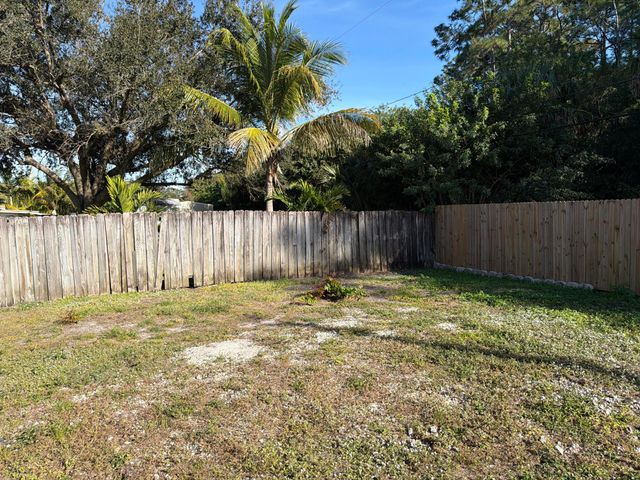 6184 SE Orange Blossom Trail SE, Hobe Sound, FL 33455