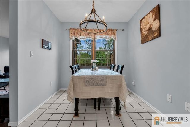 27 Manor Drive, Hillsborough, NJ 08844