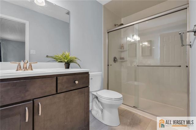 27 Manor Drive, Hillsborough, NJ 08844