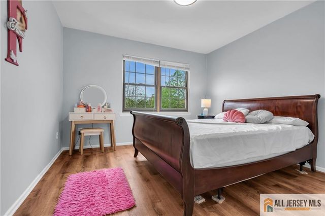 27 Manor Drive, Hillsborough, NJ 08844