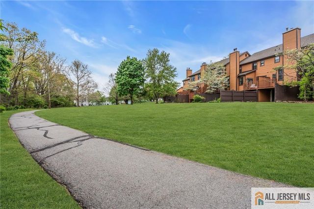 27 Manor Drive, Hillsborough, NJ 08844