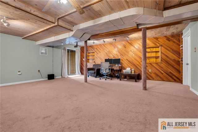 27 Manor Drive, Hillsborough, NJ 08844