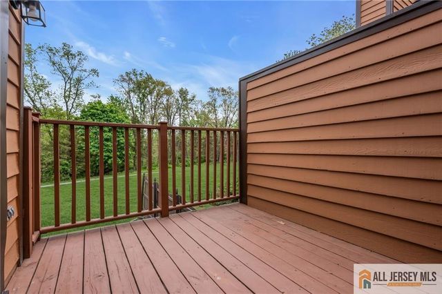 27 Manor Drive, Hillsborough, NJ 08844