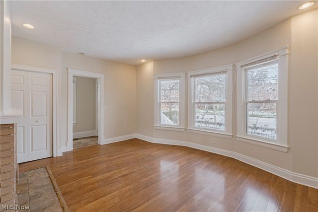 14915 Clifton Boulevard, Lakewood, OH 44107