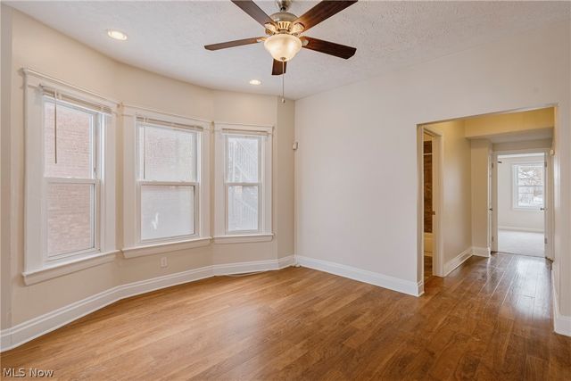 14915 Clifton Boulevard, Lakewood, OH 44107