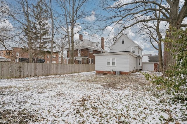 14915 Clifton Boulevard, Lakewood, OH 44107