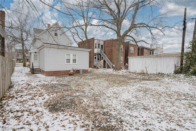 14915 Clifton Boulevard, Lakewood, OH 44107