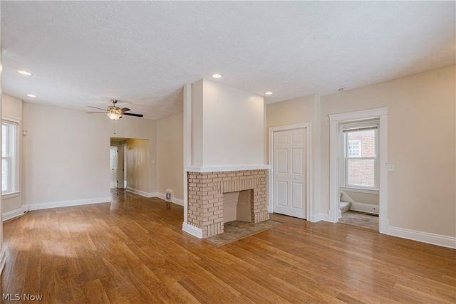 14915 Clifton Boulevard, Lakewood, OH 44107